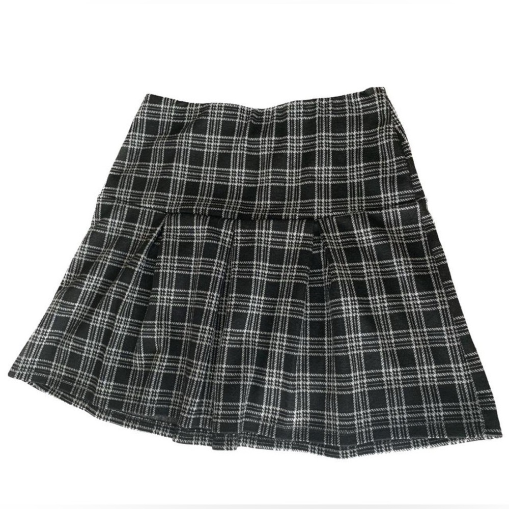 Plaid Black and White Pleated Skirt